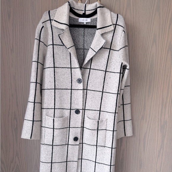 Evereve John + Jenn Black and White Plaid Coatigan / Long Cardigan - Picture 1 of 12
